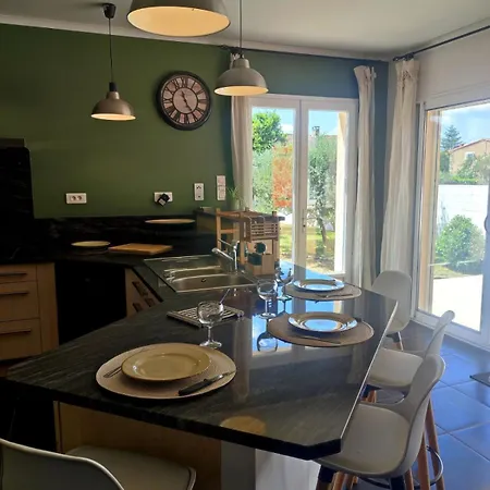 Les Olivettes * Meynes